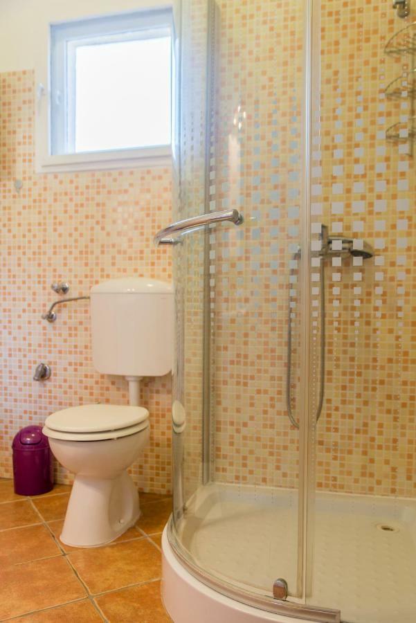 Apartment Tri Mudraca Karanac Εξωτερικό φωτογραφία