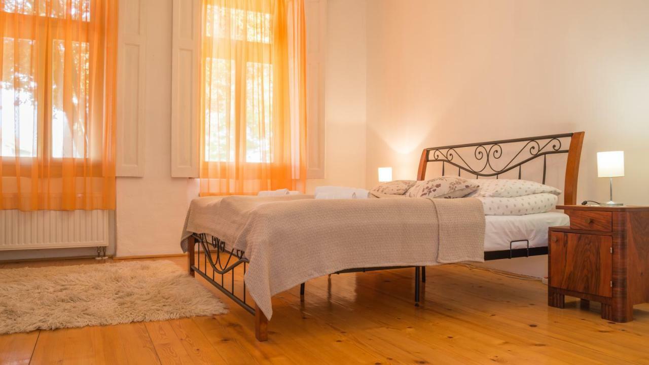 Apartment Tri Mudraca Karanac Εξωτερικό φωτογραφία